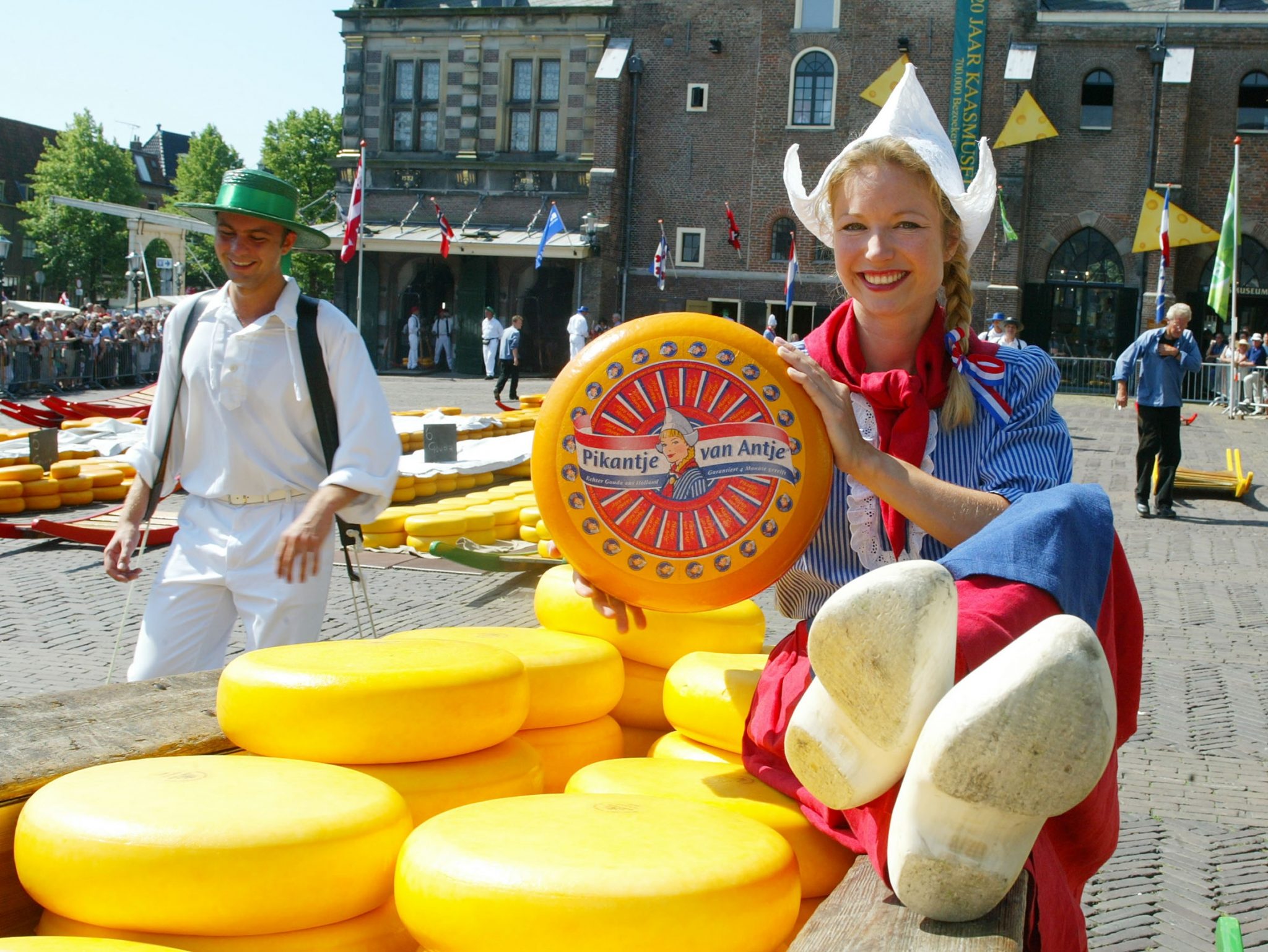 feira-de-queijo-tradicional-holandesa